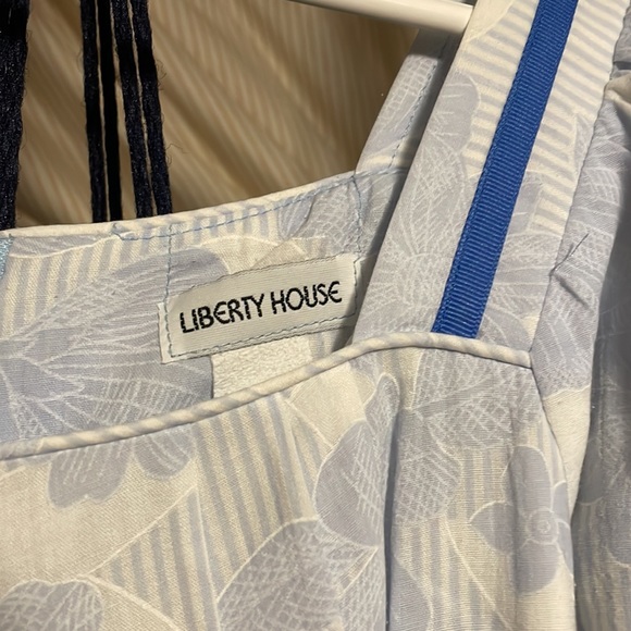 Liberty House Dresses & Skirts - Liberty House Hawaii Vintage maxi dress floral M